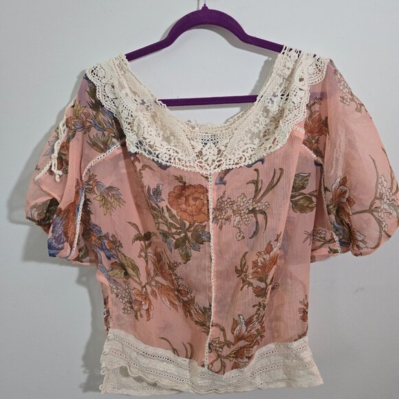 Guess short sleeve blouse size L - Picture 4 of 5